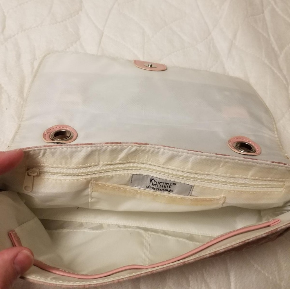 Pink Purse - Picture 4 of 4